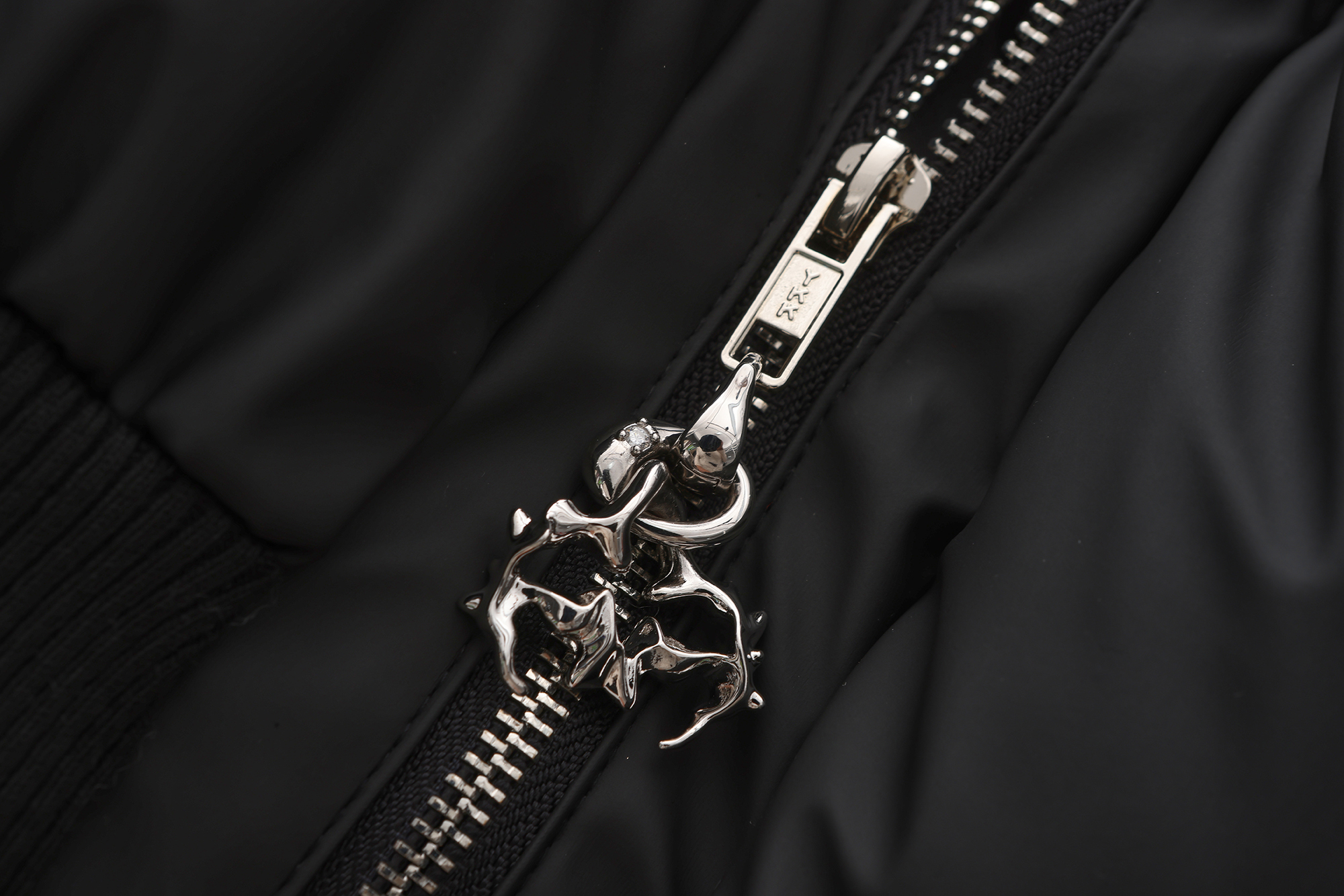[CUSTOMIZED ZIPPER HEAD] PUFFER JACKET BOXY FIT